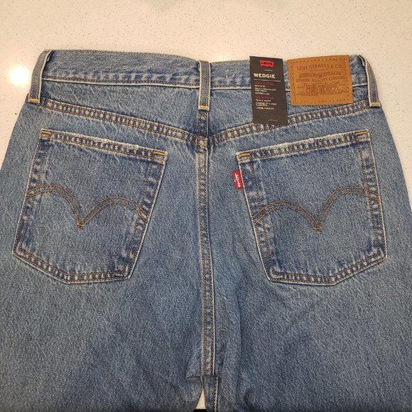 NEW WITH TAG - LEVI'S Premium Wedgie T28 - Picture 7 of 12